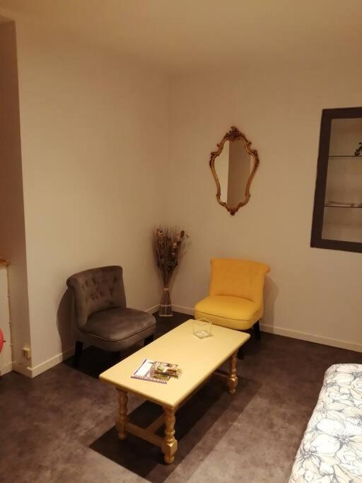 La Chambre De Ze Tournus Luaran gambar