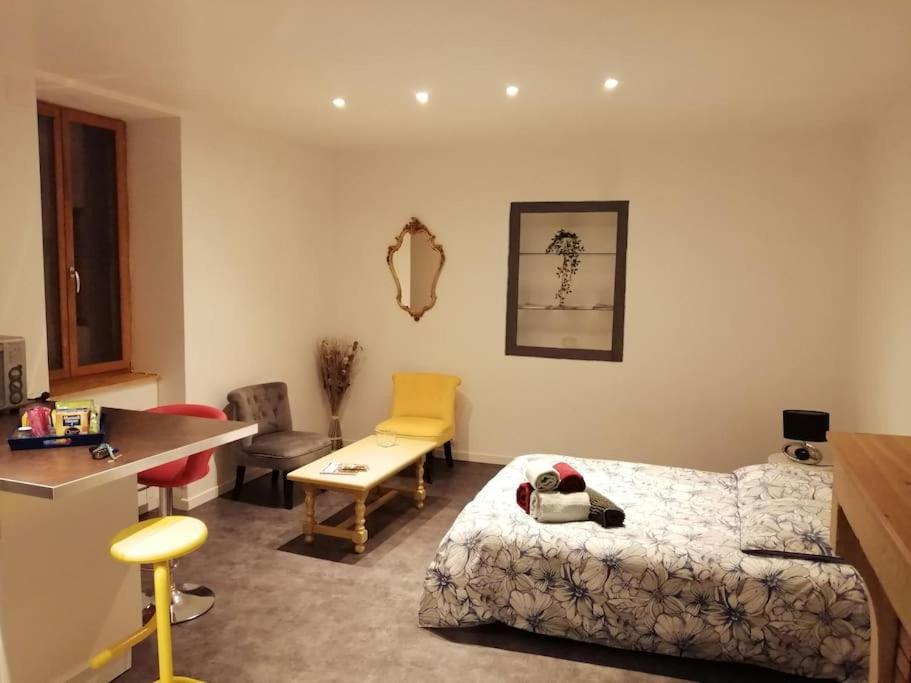 La Chambre De Ze Tournus Luaran gambar